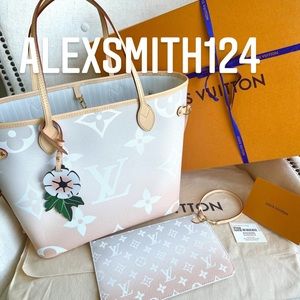 SOLD100% authentic Louis V Neverfull in BRUME/MIST